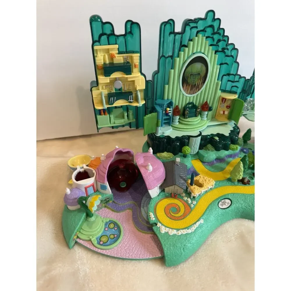 2001 Polly Pocket Wizard of Oz Emerald City Playset Working Lights No Figures